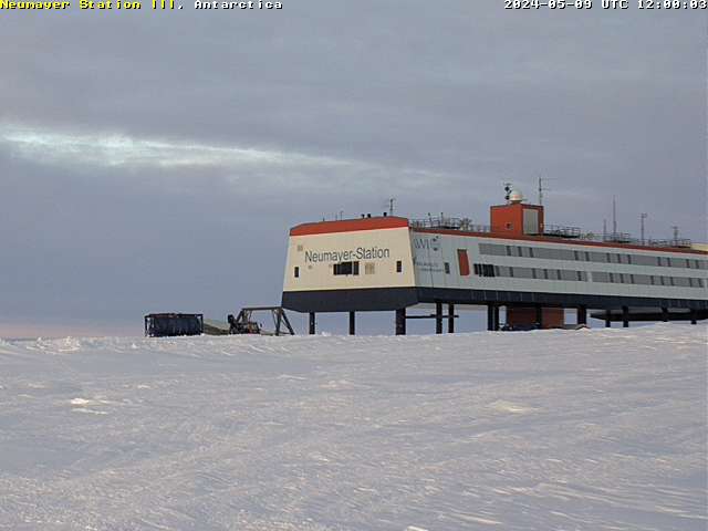 Antarktis Neumayer Station 12 Uhr